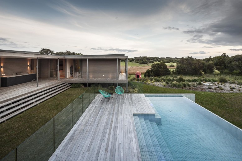 contemporary holiday house by Jam Architecture
