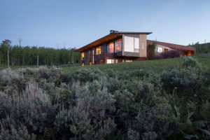 Gros Ventre Residence by Stephen Dynia Architects