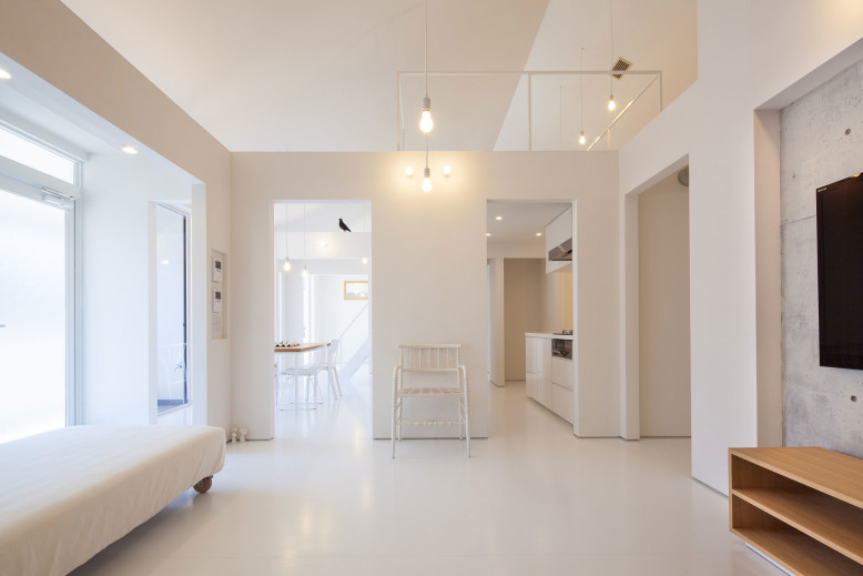 modern home completed in 2012 by Yasunari Tsukada Design