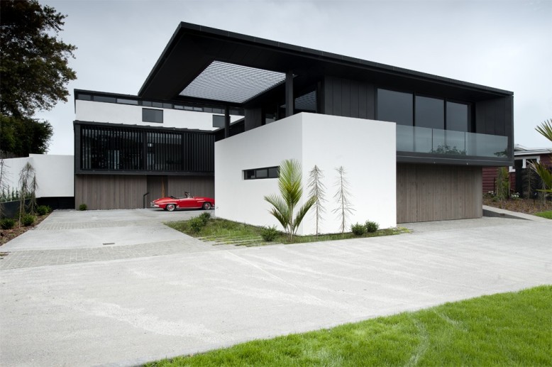 House by Daniel Marshall Architects