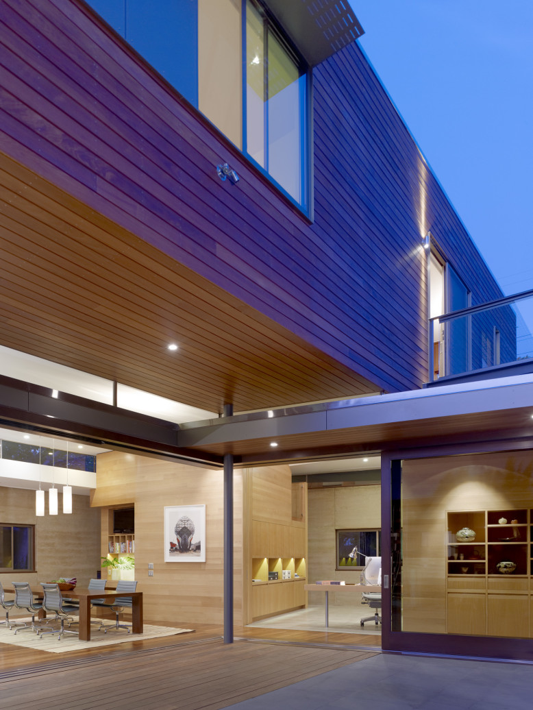 modern home located in Palo Alto, California