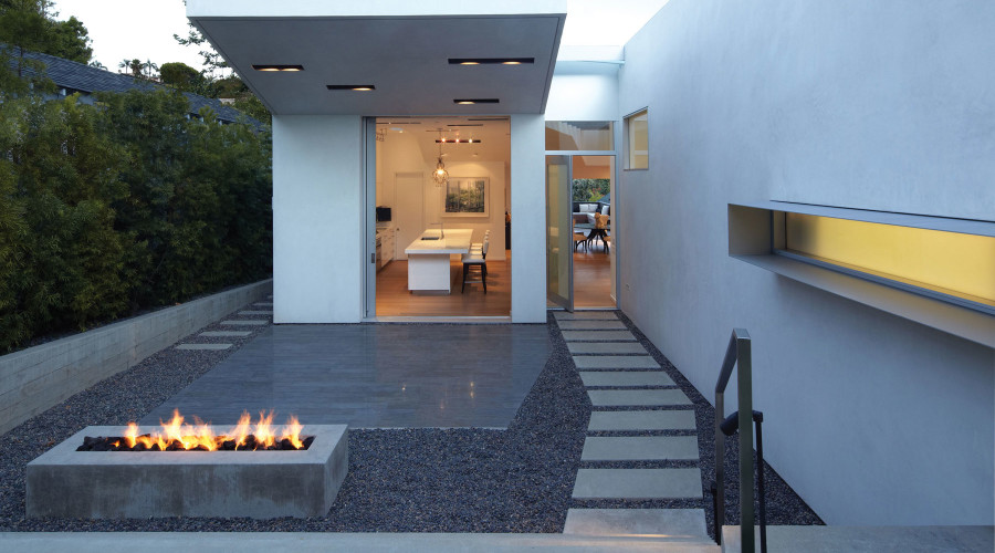 Santa Monica Canyon Residence by Griffin Enright Architects