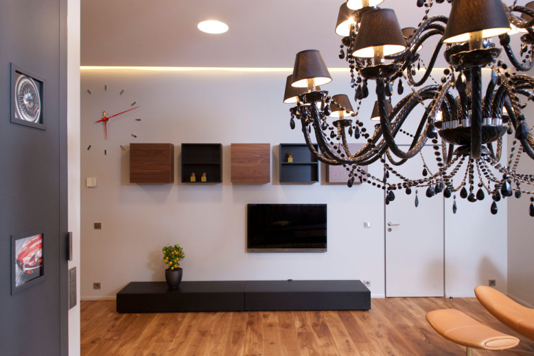 Studio Apartment in Riga by Eric Carlson