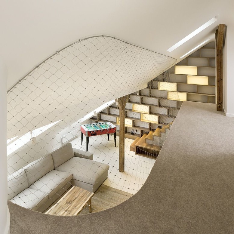 Rounded Loft in Prague by A1 Architects