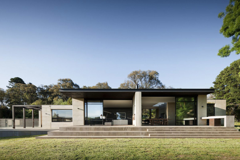 Merricks House by Robson Rak Architects