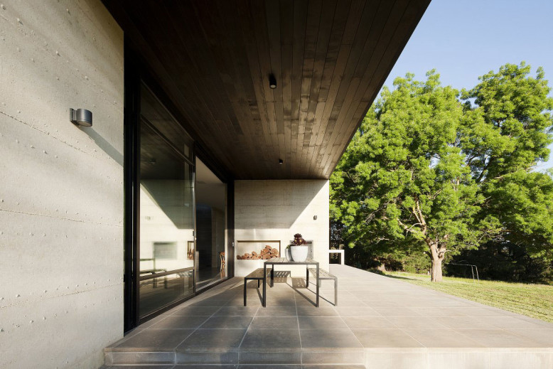 Merricks House by Robson Rak Architects