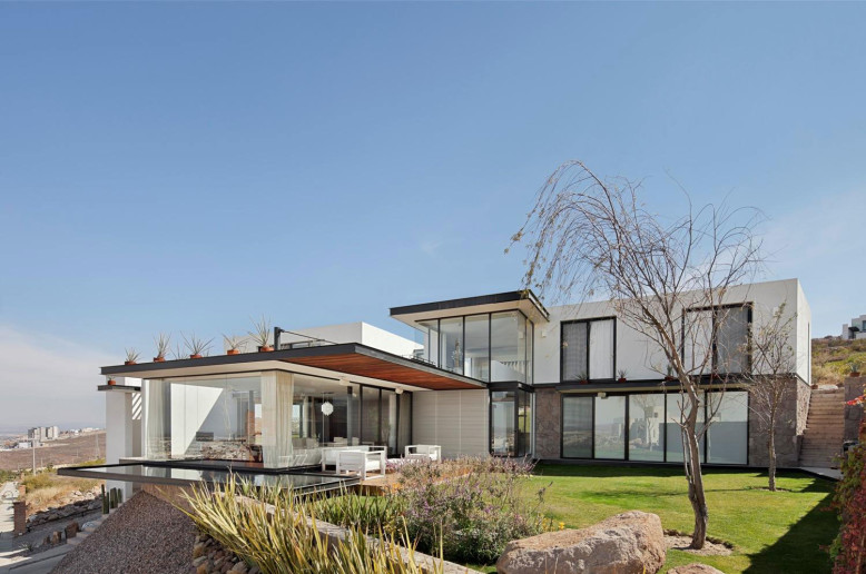 Acill Atem House by Broissin Architects