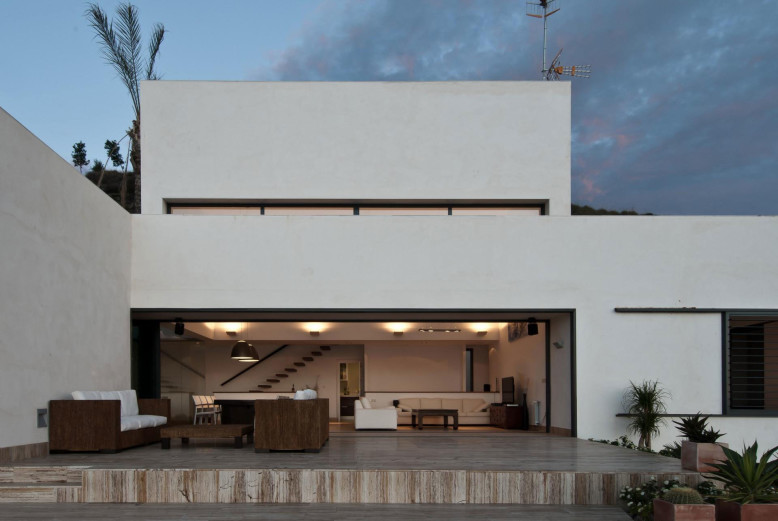 AA House by MVN Arquitectos