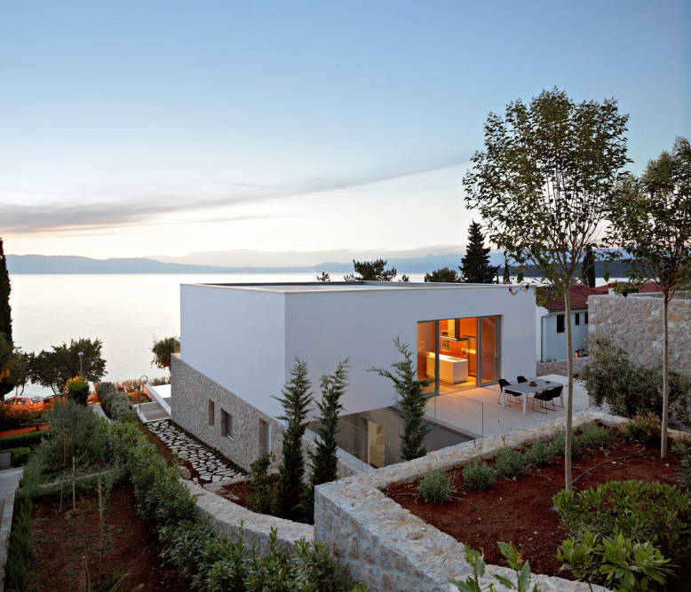 House on Krk Island by DVA Arhitekta