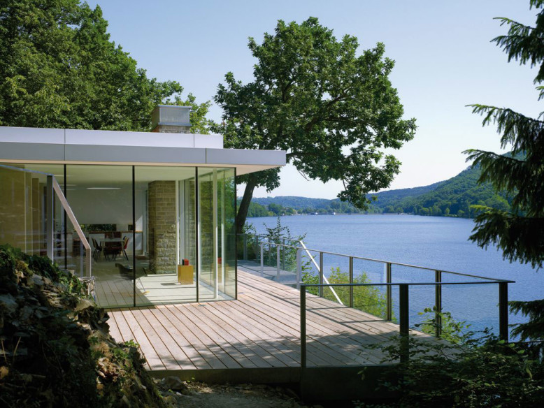 Lake House by LHVH Architekten