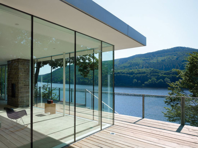 Lake House by LHVH Architekten