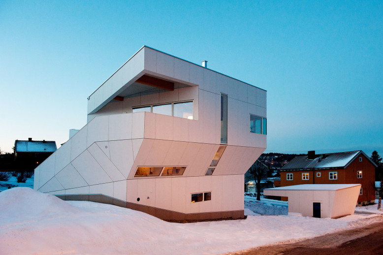 Modern House by JVA