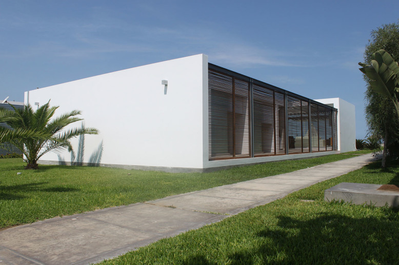 Casa de Playa Bora Bora by 2.8x Arquitectos