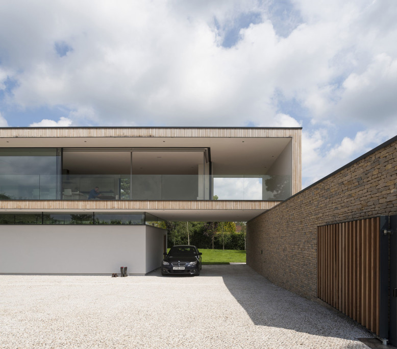 Hurst House by John Pardey Architects & Ström Architects