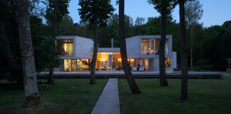 Villa Lokaator by Kavakava Architects