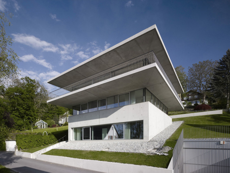 House by the Lake by Marte.Marte Architekten