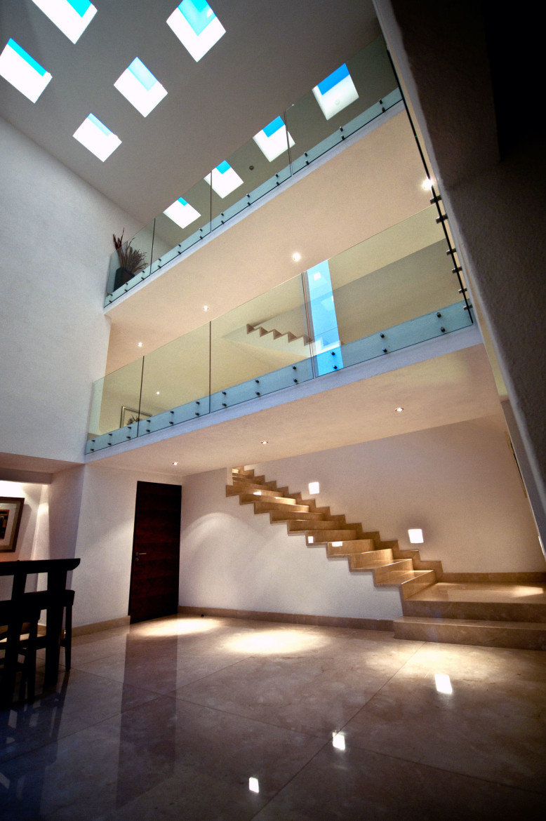 Modern Residence by GrupoMM