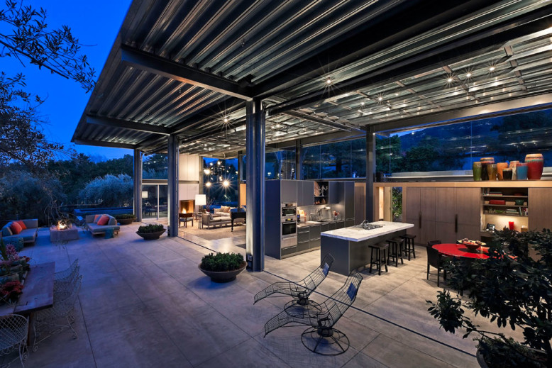 Contemporary House in Montecito, California