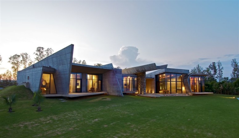  Concrete house in India