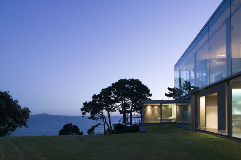 Cliff House by Fearon Hay Architects