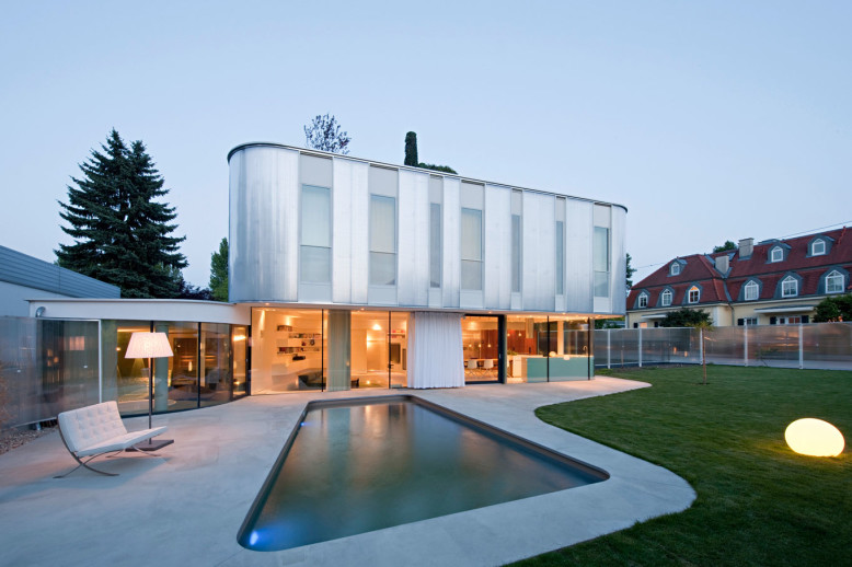 Contemporary Home in Vienna by Caramel Architekten