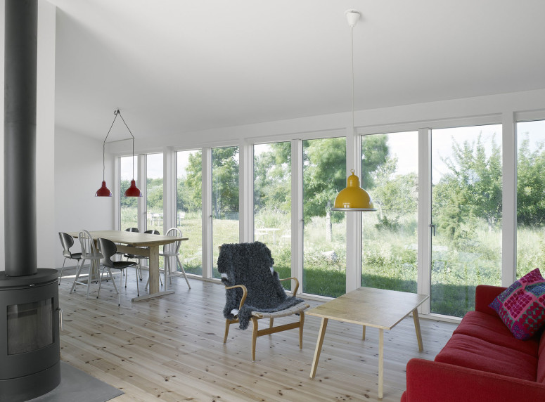 Modern retreat in Sweden by LLP arkitektkontor