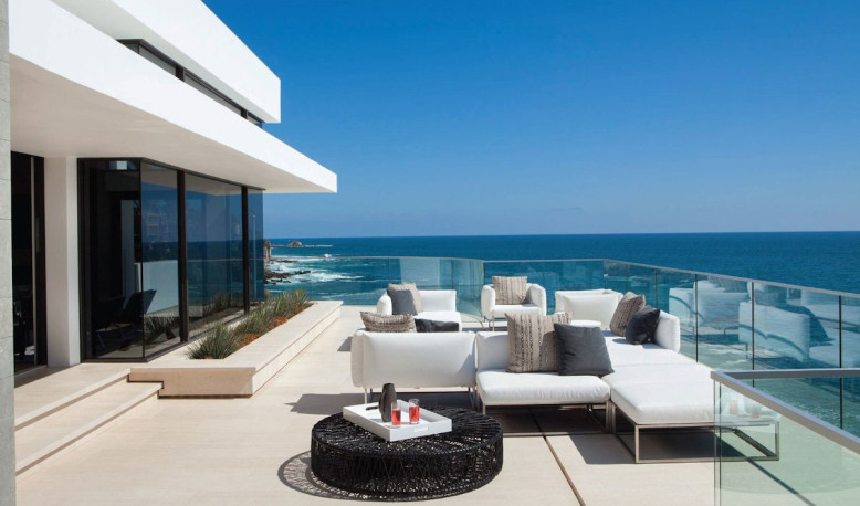 Beautiful beach house in Laguna Beach, California