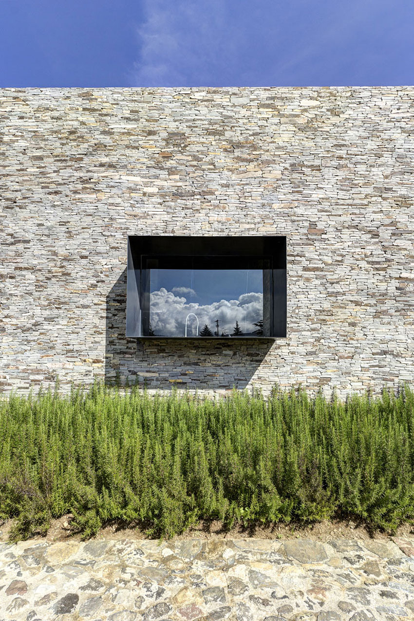 Contemporary Stone House By Elias Rizo Arquitectos Homedezen