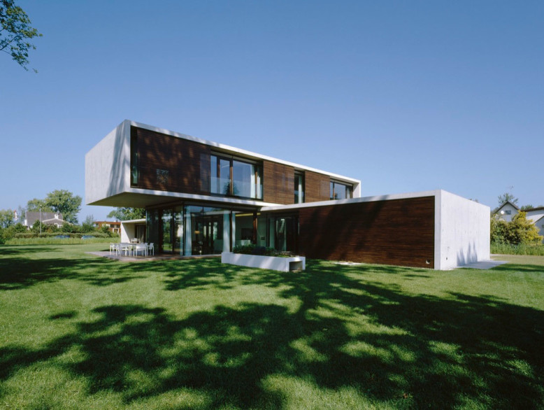 House LK by Dietrich Untertrifaller Architekten