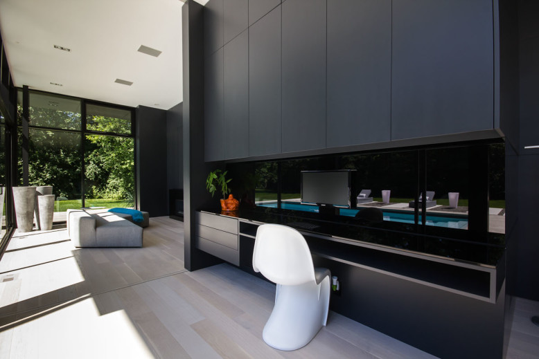 Black Modern Residence by Guido Constantino