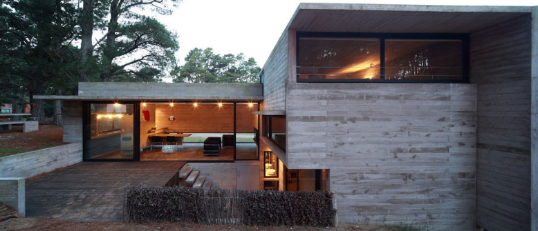 Concrete House by Luciano Kruk and María Victoria Besonías
