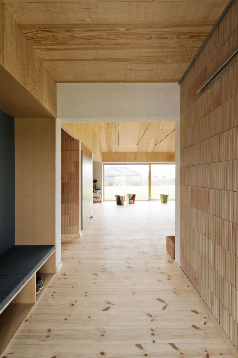 Sustainable House by LETH & GORI