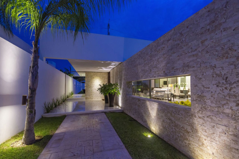 Contemporary House in Mexico