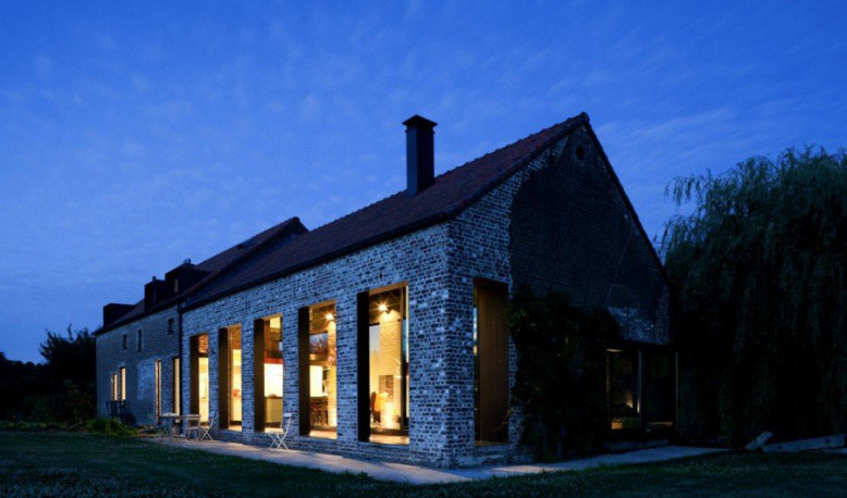 energy-efficient house in Belgium by Studio Farris