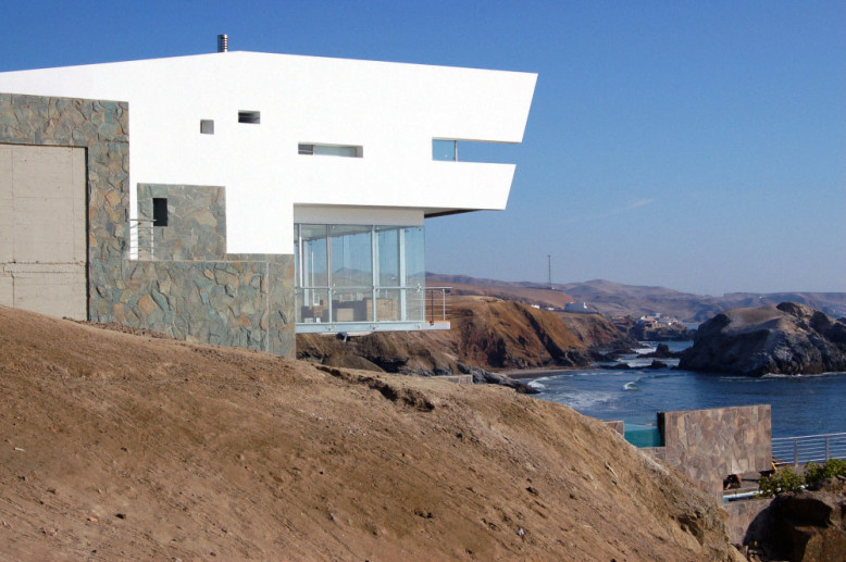 Lefevre Beach House by Longhi Architects