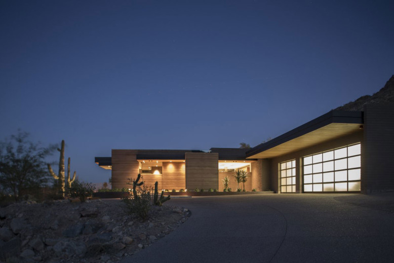 Contemporary Residence in Arizona
