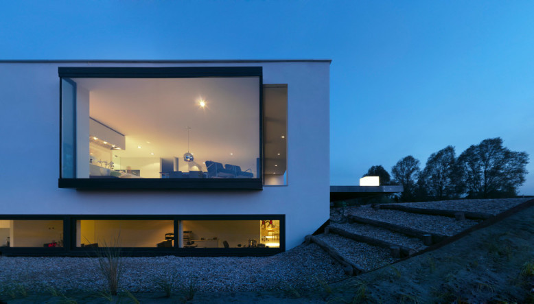 House S by Grosfeld van der Velde Architecten