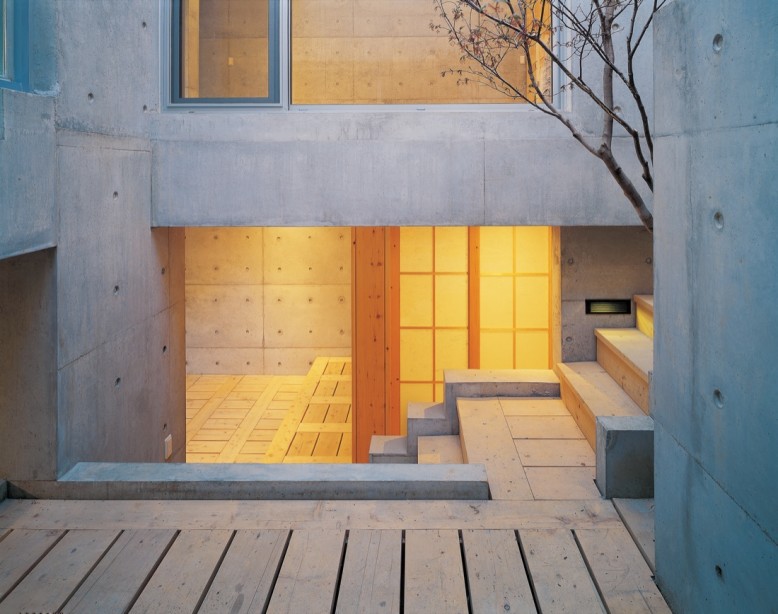 Lim Geo Dang House by IROJE KHM Architects