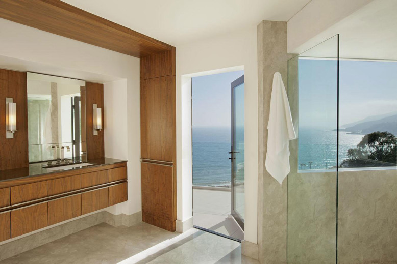 Oceanfront Residence by Shubin + Donaldson Architects