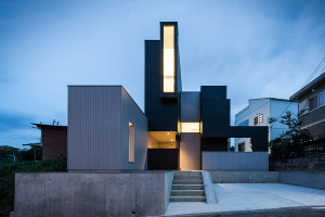 Scape House by FORM Kouichi Kimura Architects