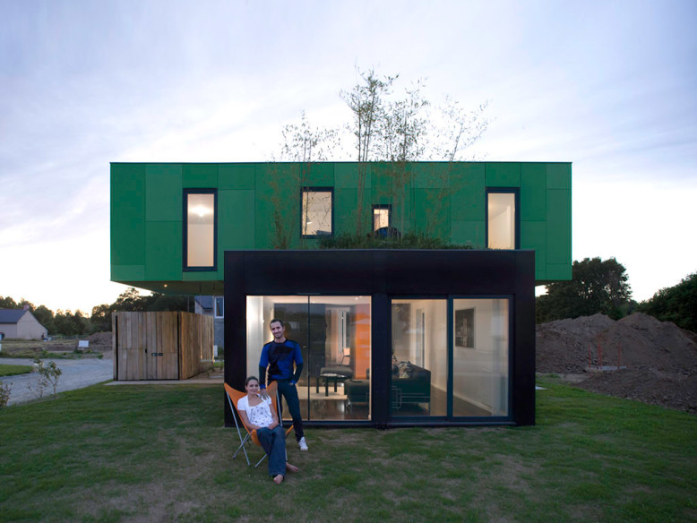 Prefabricated House made from Shipping Containers