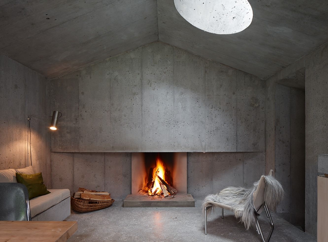 Concrete Cabin by Nickisch Sano Walder Architekten | Homedezen