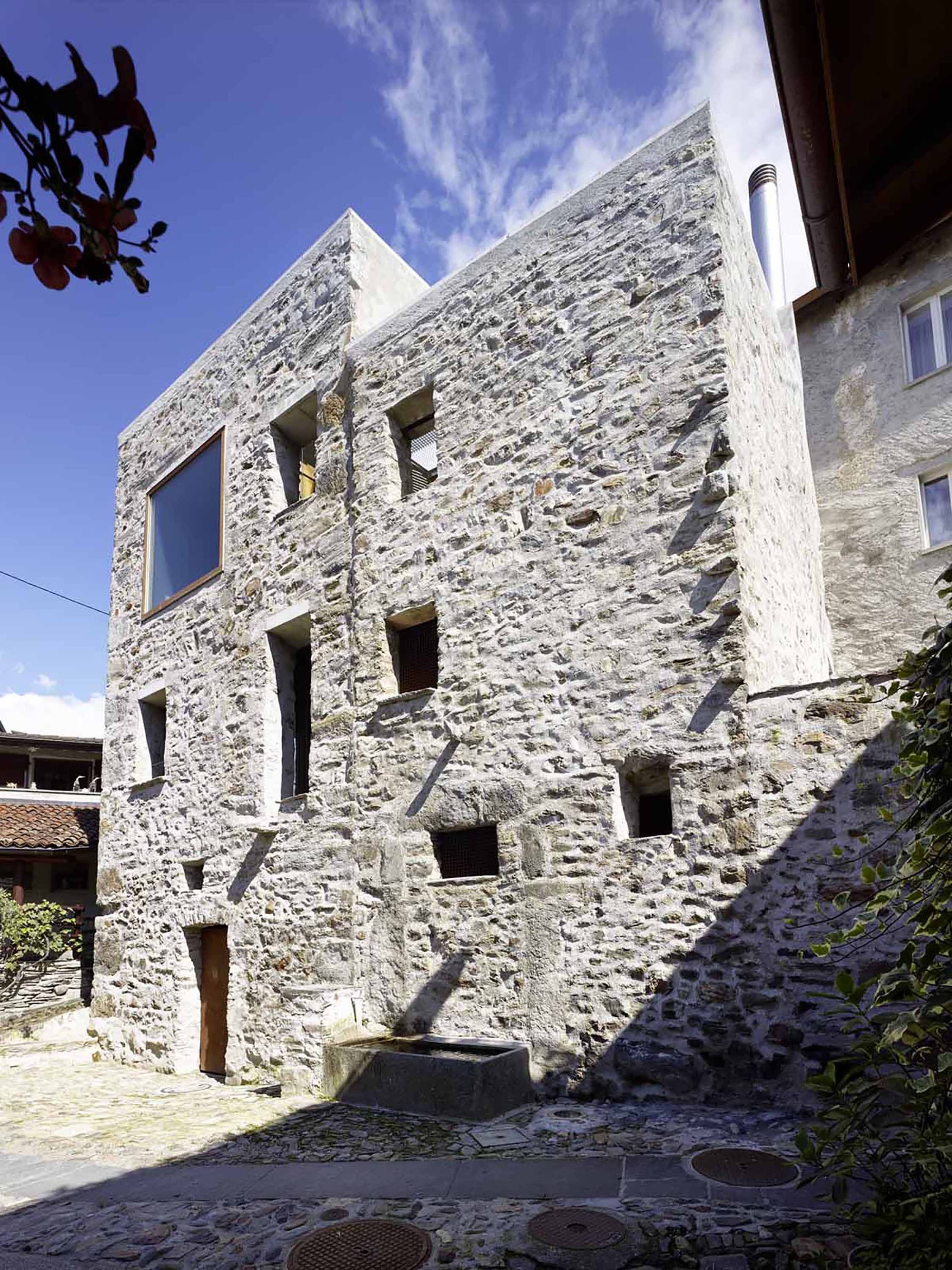 Stone House Renovation by Wespi de Meuron Romeo architects | Homedezen