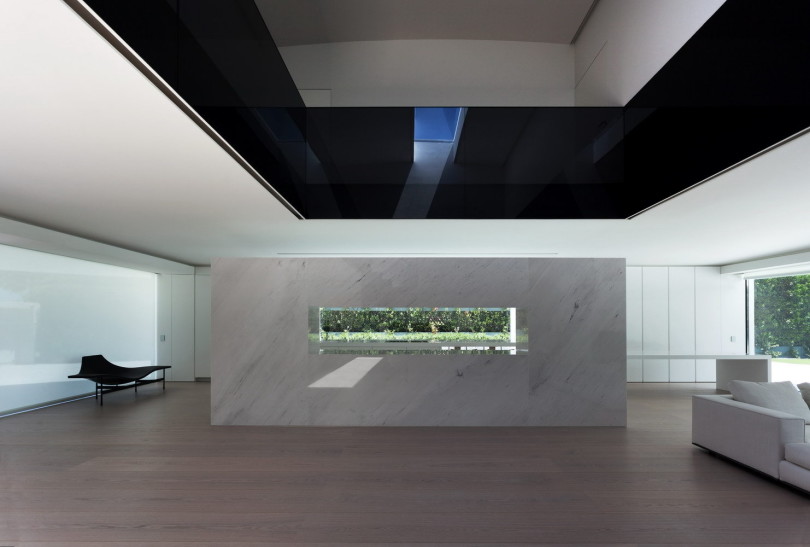 Balint Residence by Fran Silvestre Arquitectos