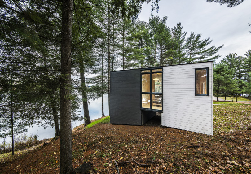 Cross-Laminated-Timber Cottage by Kariouk Associates
