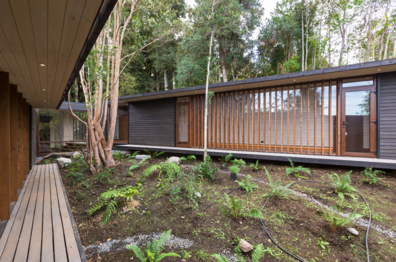 Residence on the Lake Villarrica by Planmaestro
